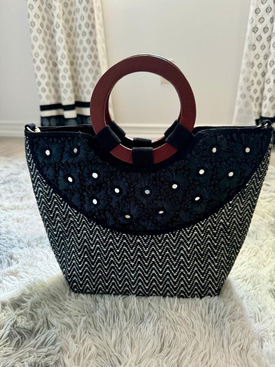 Fashionable Women's Handbag