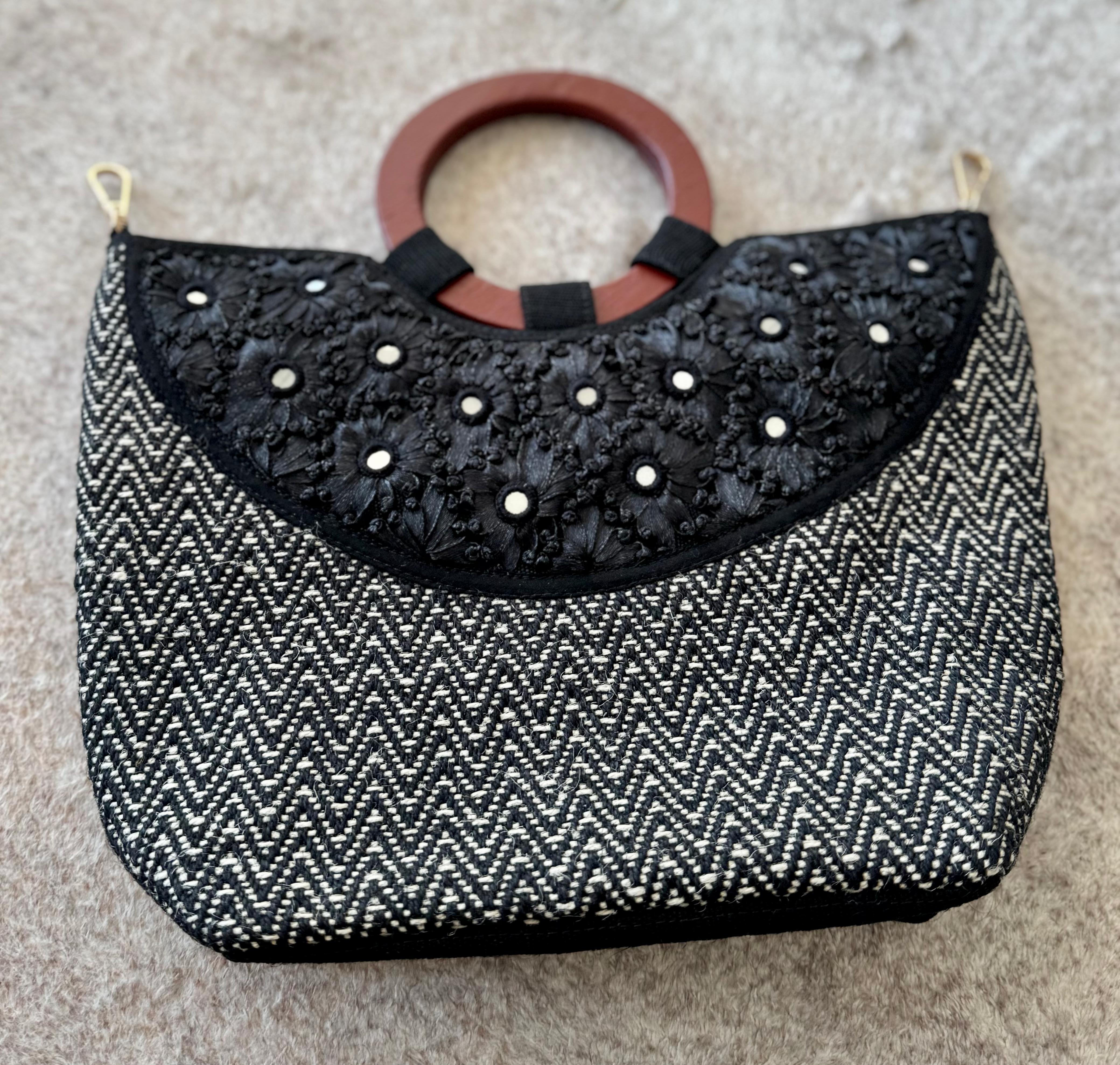 Fashionable Women's Handbag